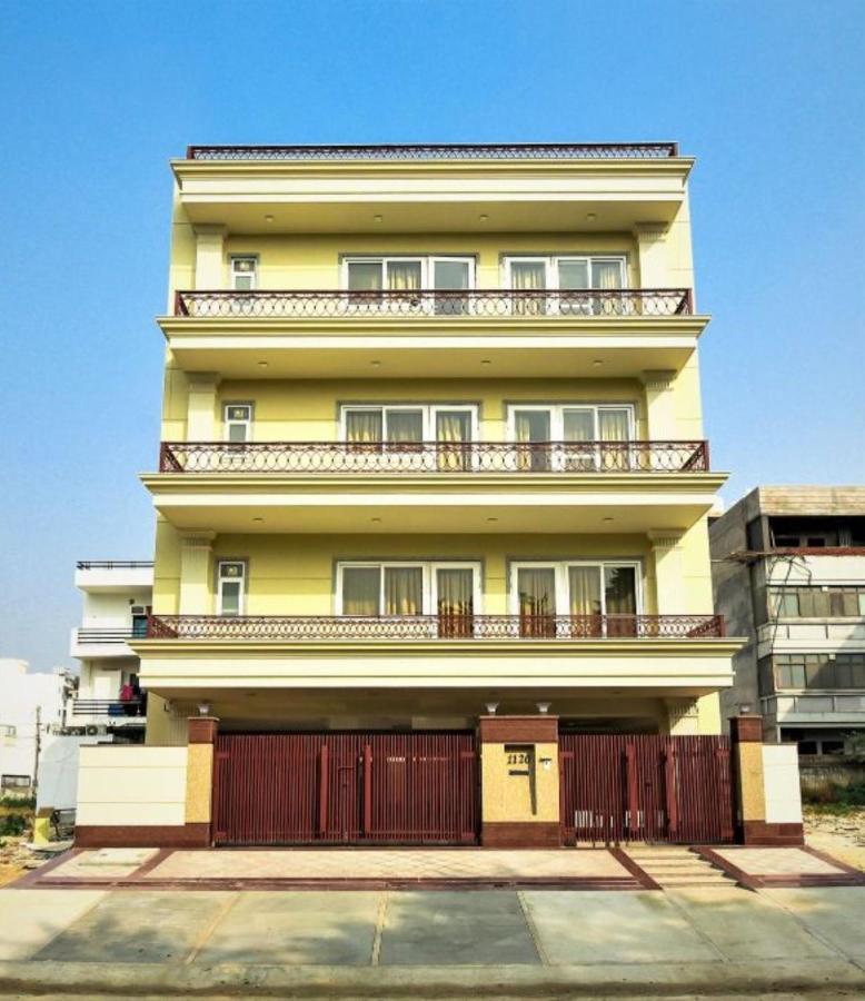 Bluo Studio4 Golf Course Road - Gym, Balcony, Lift غورغاون المظهر الخارجي الصورة